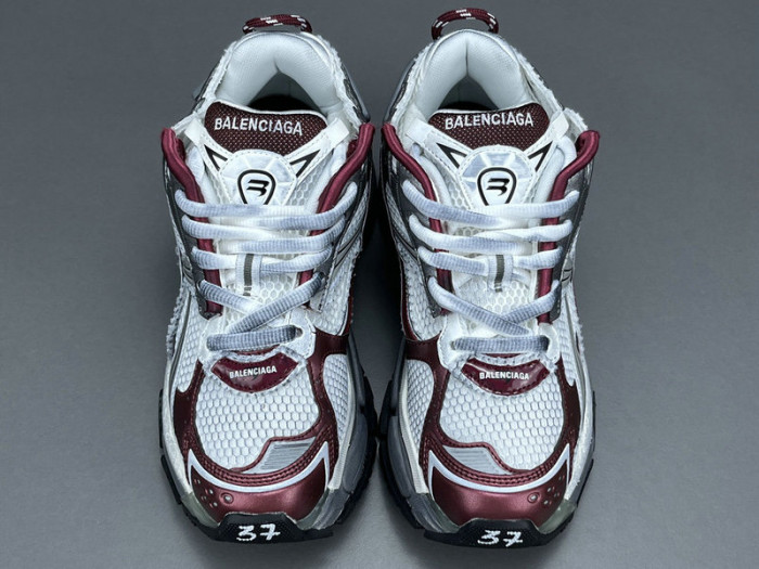 Ba*len*cia*ga -runner