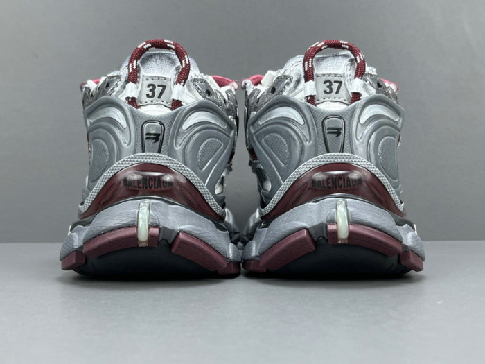 Ba*len*cia*ga -runner