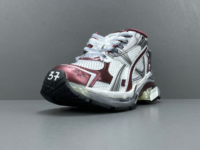 Ba*len*cia*ga -runner