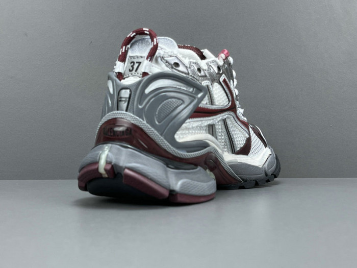 Ba*len*cia*ga -runner