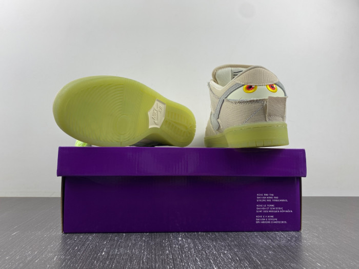 nike sb dunk low “mummy” dm0774-111