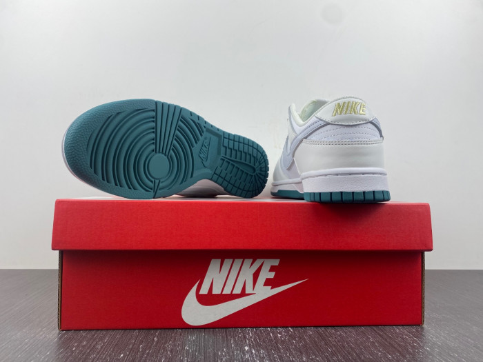 nike dunk low gs white green grey fd9911-101