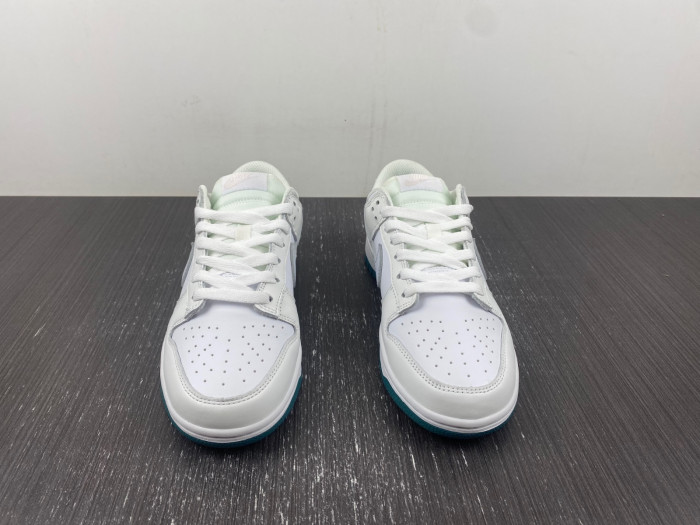 nike dunk low gs white green grey fd9911-101