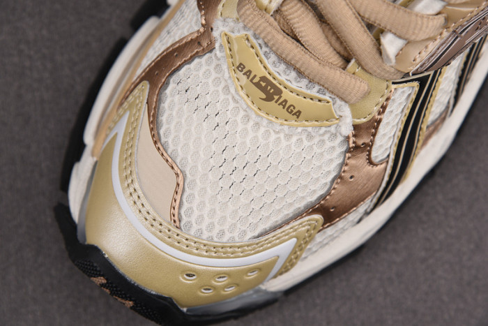 Ba*len*cia*ga -runner