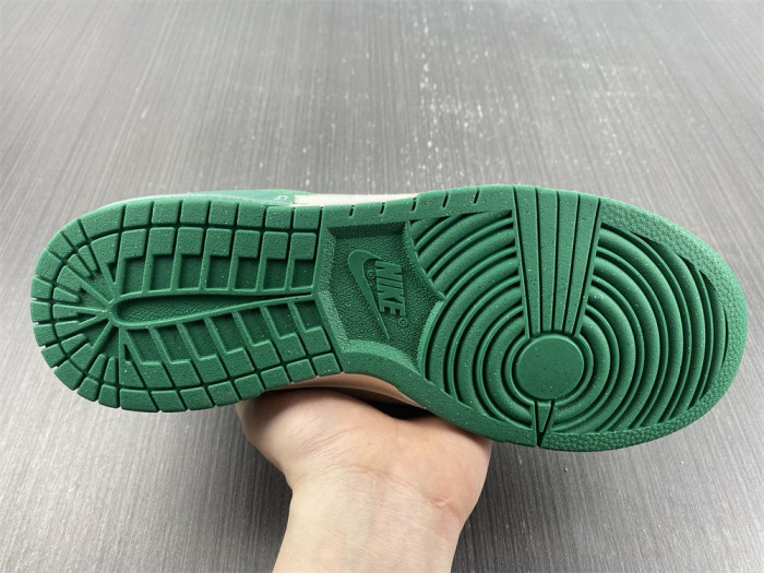 wmns dunk low disrupt 2 