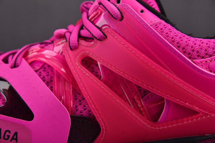 Ba*len*cia*ga track 3.0