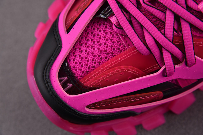 Ba*len*cia*ga track 3.0