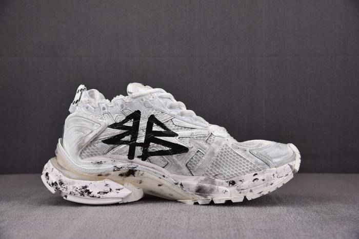 Ba*len*cia*ga -runner