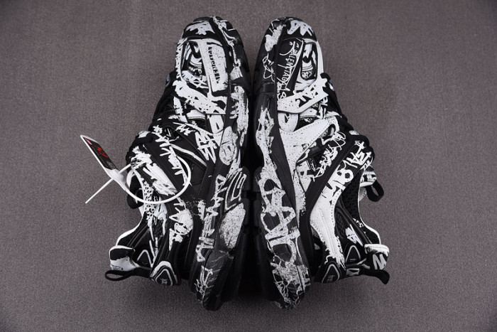 Ba*len*cia*ga track 3.0