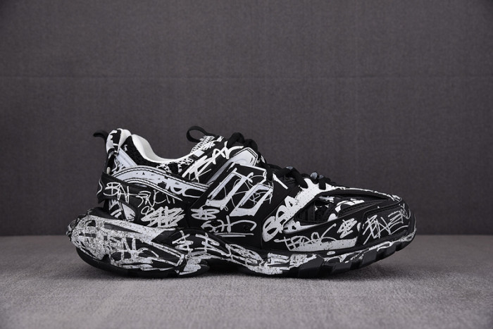 Ba*len*cia*ga track 3.0