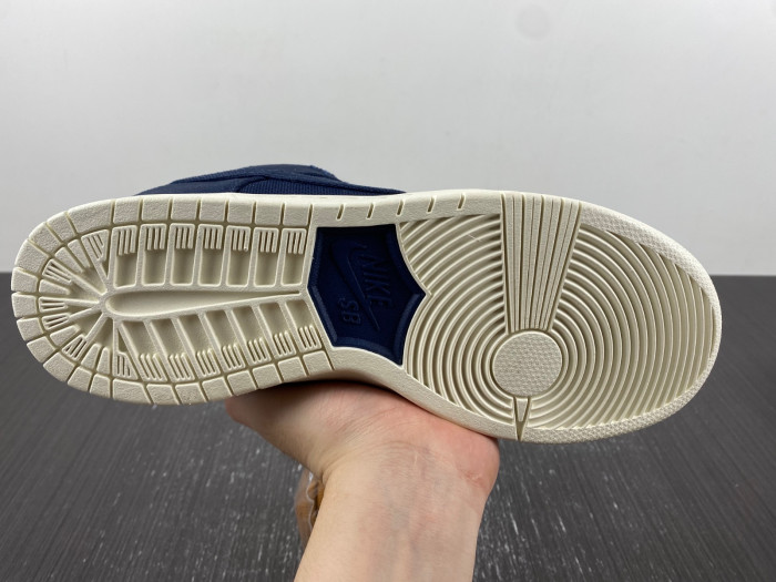 nike sb dunk low "midnight navy/ochre" dx6775-400