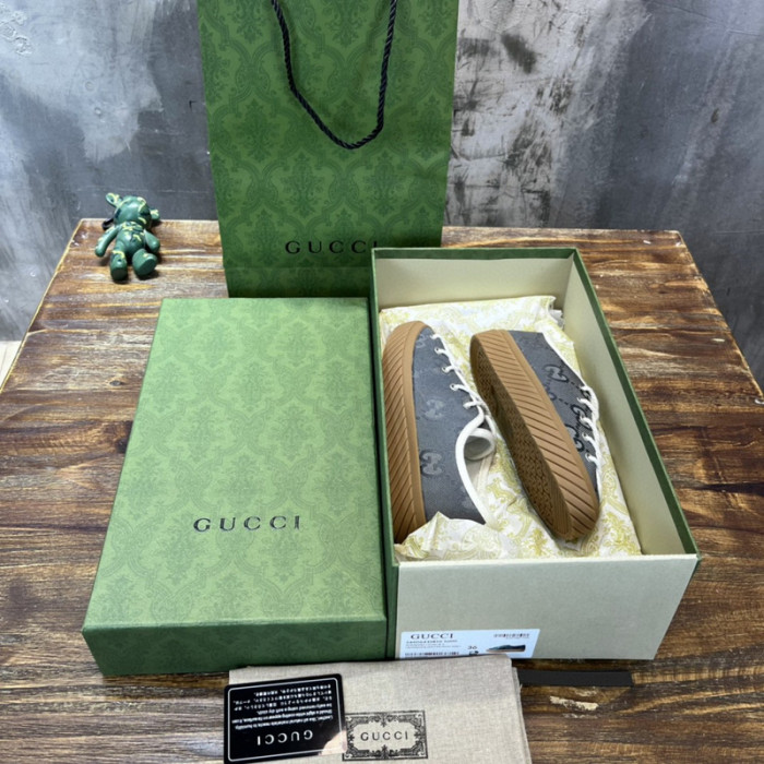 G*u*i  low-top sneaker