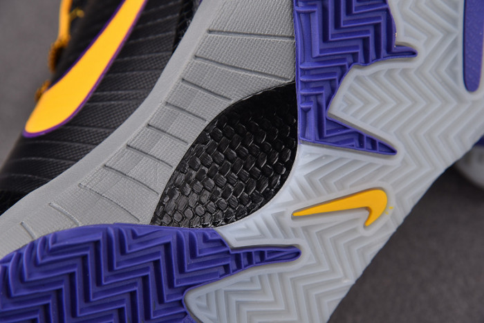 nk zoom kobe 4 protro“carpe diem”  av6339-001