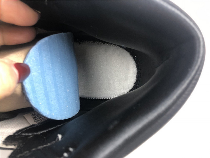 air jordan 1 high og wmns “silver toe” cd0461-001