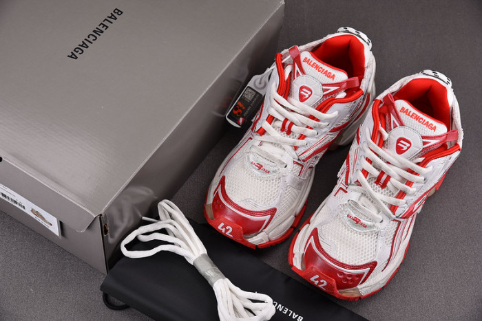 Ba*len*cia*ga -runner