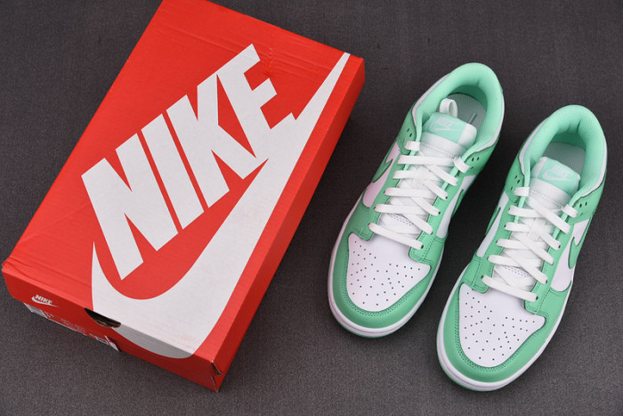nike dunk low green glow dd1503-105