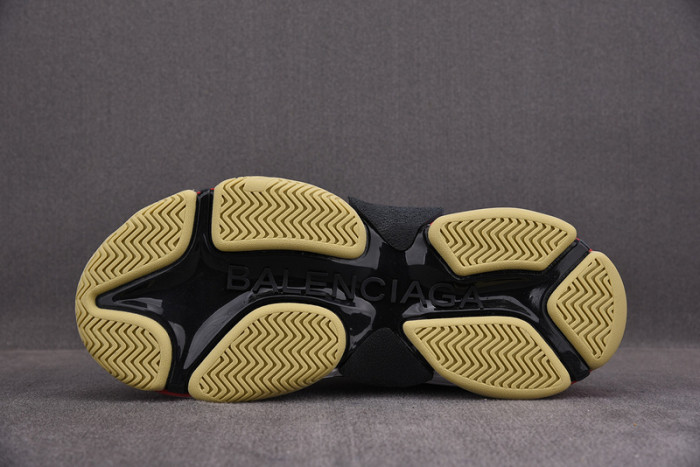 blcg sneaker triple.s.