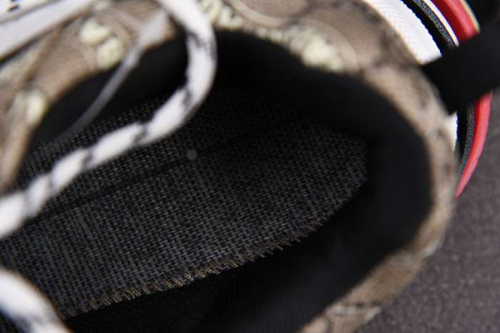 blcg sneaker triple.s.