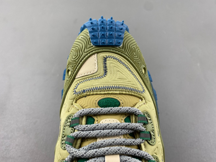 moncler trailgrip gtx