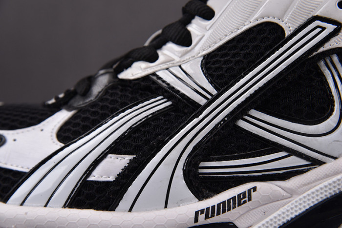 Ba*len*cia*ga -runner