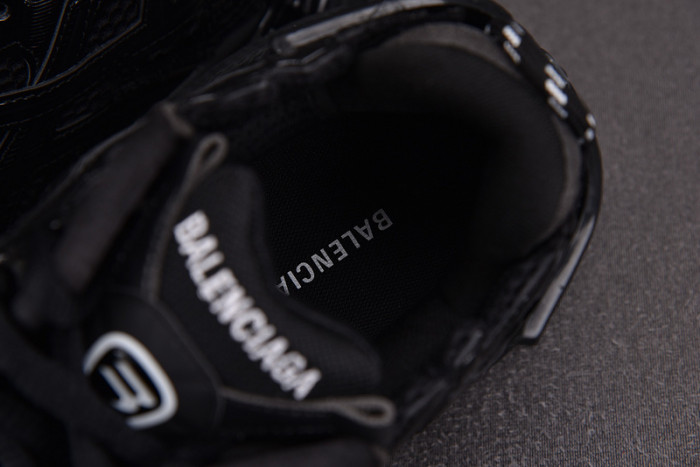 Ba*len*cia*ga -runner